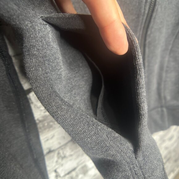 EUC Lululemon Hug It Out Fleece Zip Up Jacket Size 6 (Dark Grey) - Picture 14 of 16
